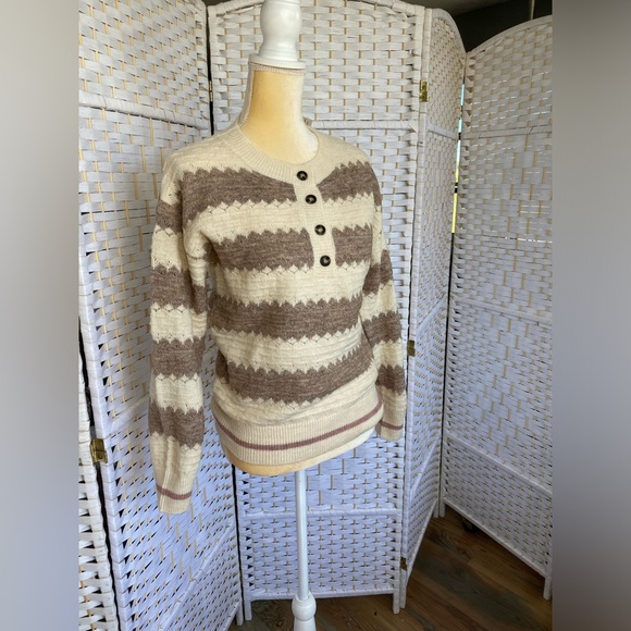 NWT Hem & Thread Last Chance Milo Sweater Henley style Size S - Picture 4 of 9